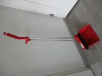 Stoffer met lange steel en Blik