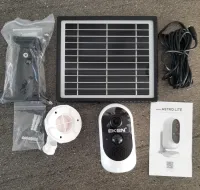 Beveiligingscamera met solarpaneel